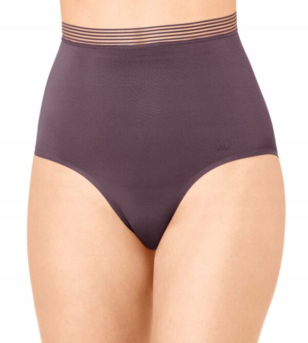 Triumph "Infinite Sensation Highwaist" vormivad aluspüksid