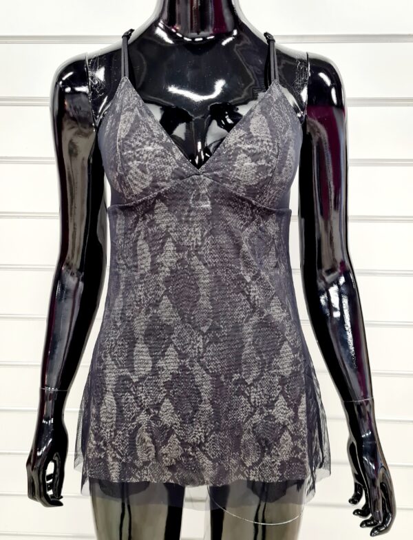 Guess top